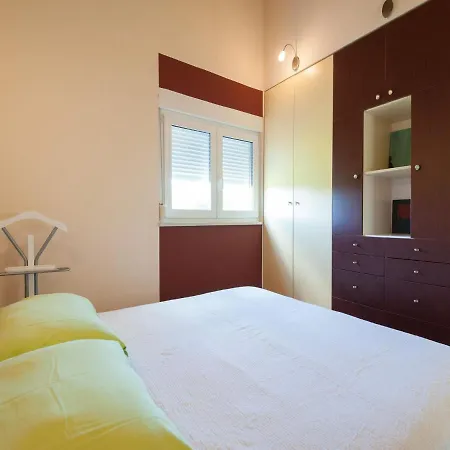 Holiday home Charming In With Garden Zaton (Zadar)