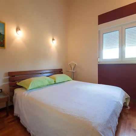 Holiday home Charming In With Garden Zaton (Zadar)