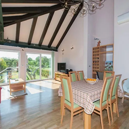 Charming In With Garden Holiday home Zaton (Zadar)